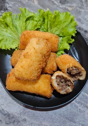 Risol Daging Mozza